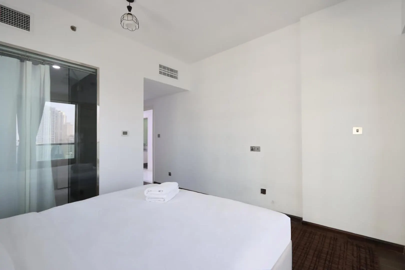 Livbnb- 3Br With Marina Views In Manchester Tower Dubai