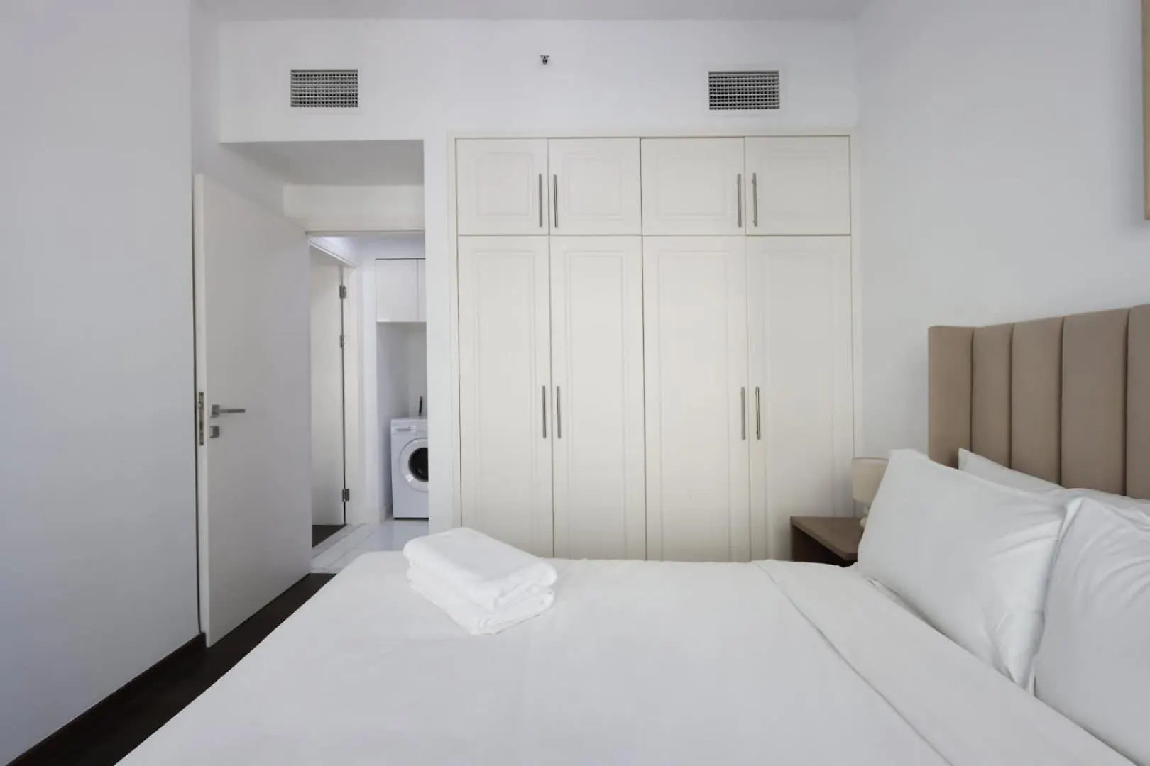 Apartment Livbnb- 3Br With Marina Views In Manchester Tower Dubai